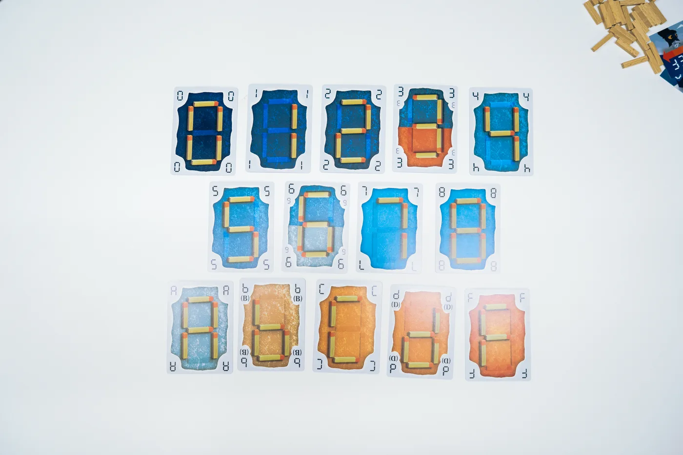 0から9、AからFまでの数字カード